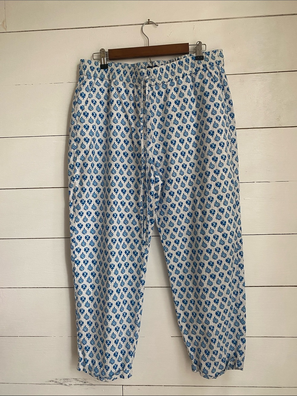 J. Crew Factory White and Blue Printed Cropped Pants